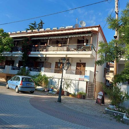 Hotel Agni -Enoikiazomena Diamerizmata Kallithea  Екстер'єр фото
