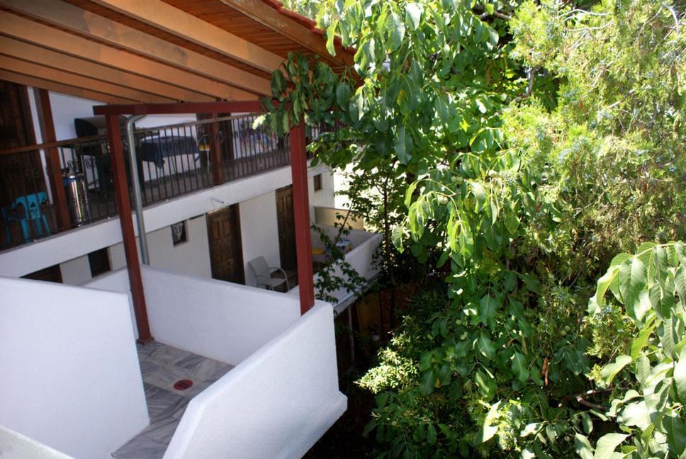 Hotel Agni -Enoikiazomena Diamerizmata Kallithea  Екстер'єр фото