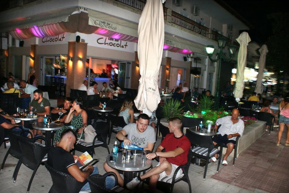 Hotel Agni -Enoikiazomena Diamerizmata Kallithea  Екстер'єр фото