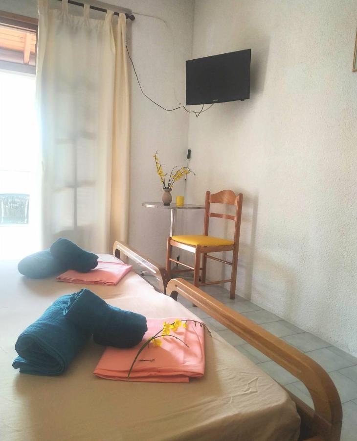Hotel Agni -Enoikiazomena Diamerizmata Kallithea  Екстер'єр фото