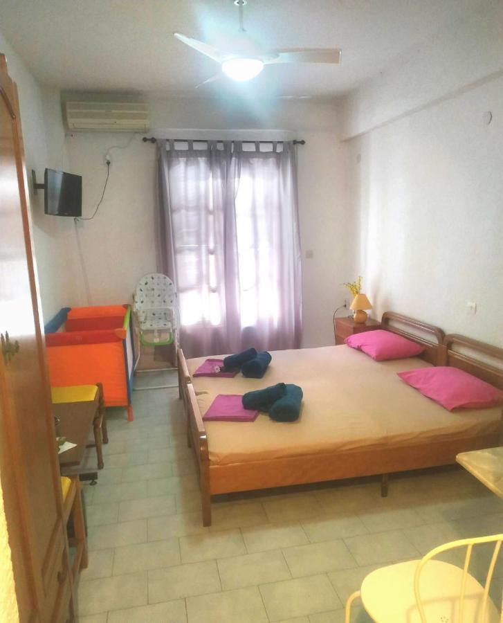 Hotel Agni -Enoikiazomena Diamerizmata Kallithea  Екстер'єр фото