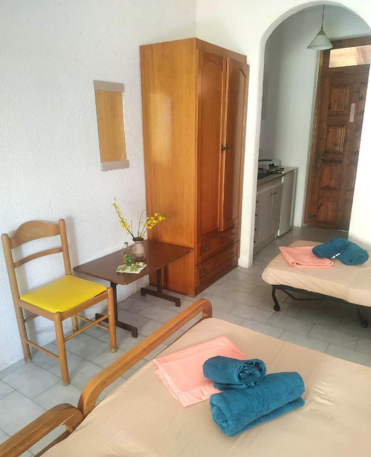 Hotel Agni -Enoikiazomena Diamerizmata Kallithea  Екстер'єр фото