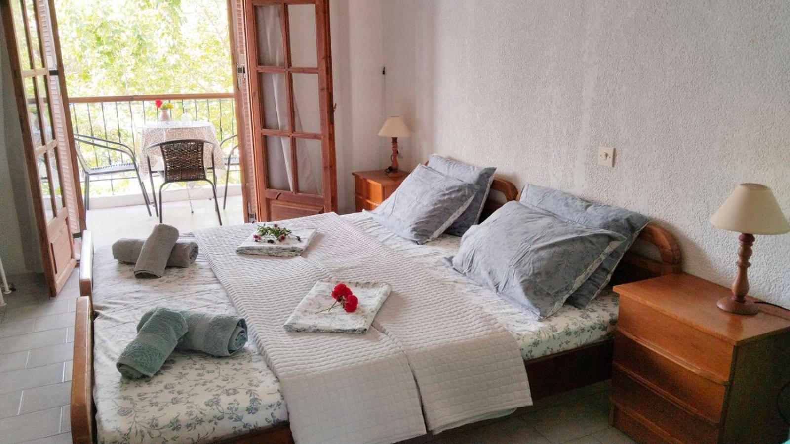 Hotel Agni -Enoikiazomena Diamerizmata Kallithea  Екстер'єр фото